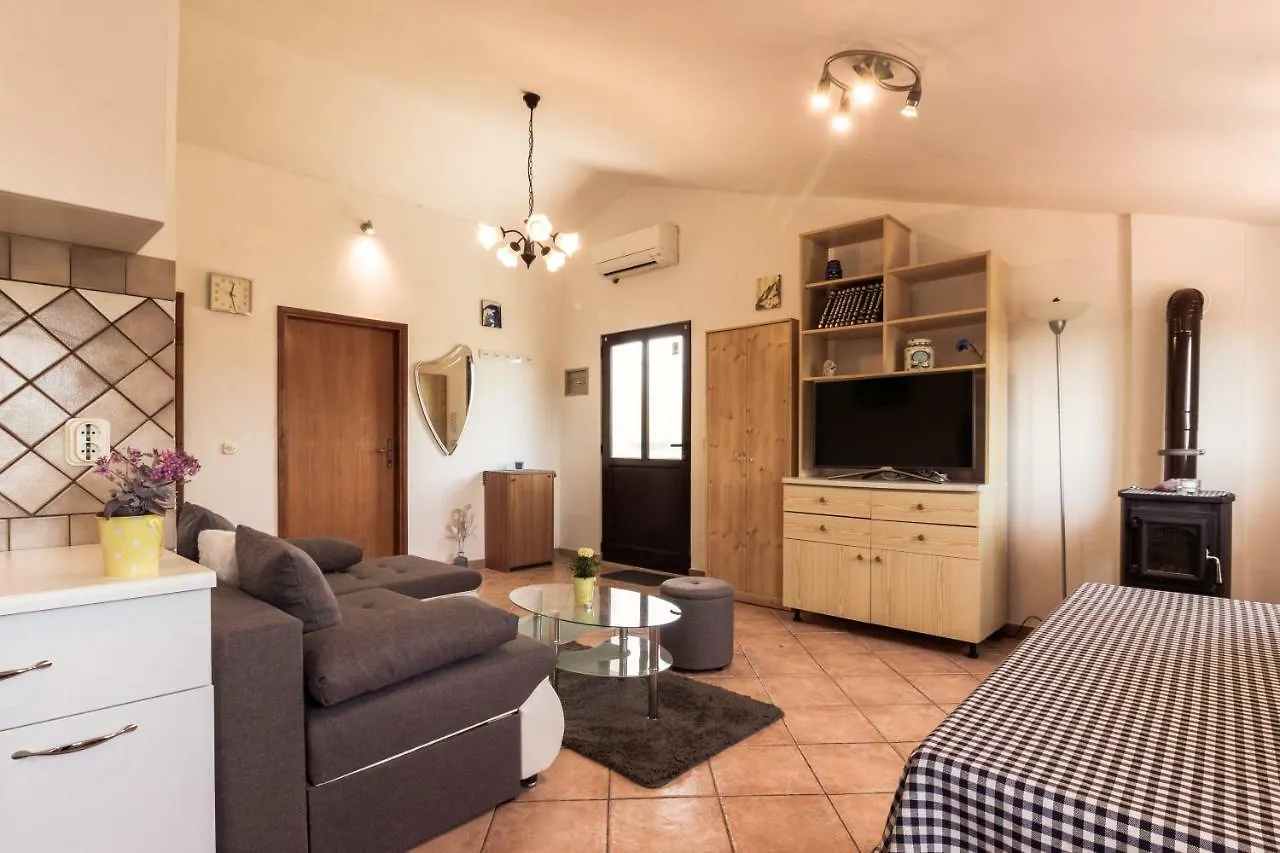 Apartment Helena Pula