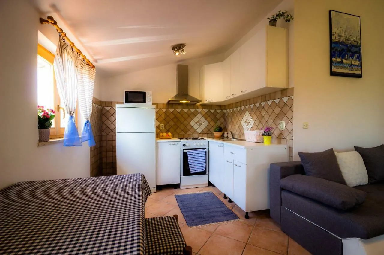 Apartment Helena Pula