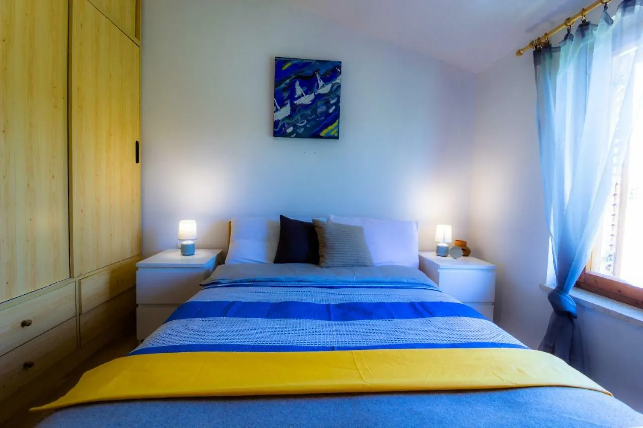 Apartment Helena Pula 0*,  Croatia